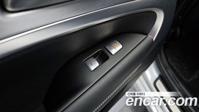 Genesis G70 2019 — Şəkil 17/20