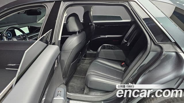 Hyundai Grandeur 2023 — Şəkil 12/20