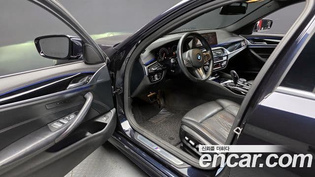 BMW 5 Series 2019 — Şəkil 11/20