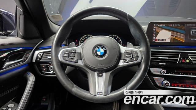BMW 5 Series 2019 — Şəkil 13/20