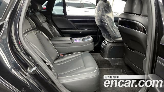 Genesis G90 2022 — ფოტო 17/20