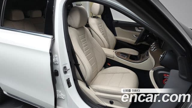 Mercedes-Benz E-Class 2022 — Şəkil 12/20