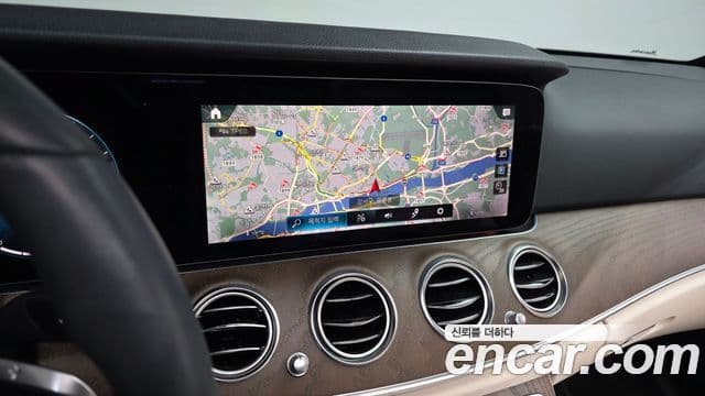 Mercedes-Benz E-Class 2022 — Şəkil 15/20