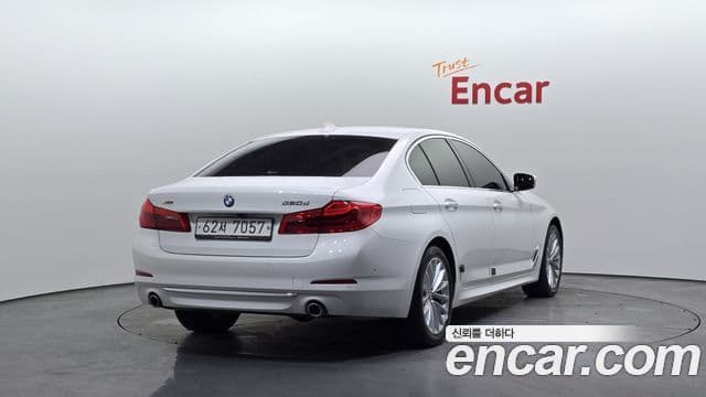 BMW 5 Series 2018 — Şəkil 2/20