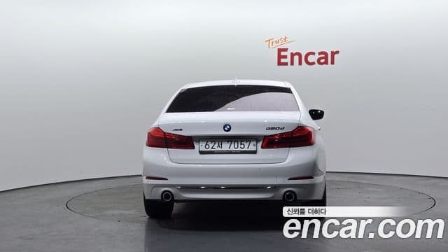 BMW 5 Series 2018 — Şəkil 4/20