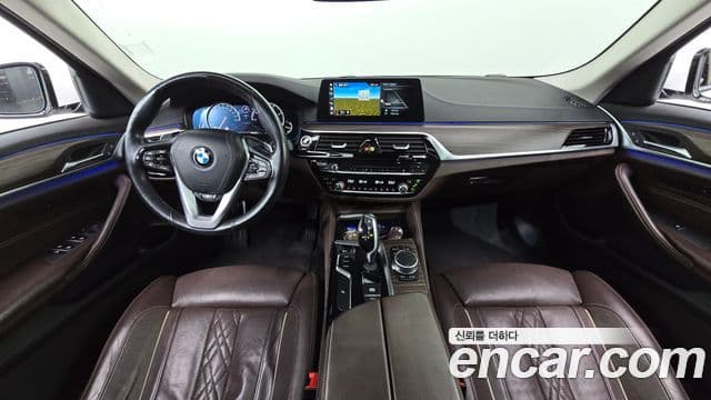 BMW 5 Series 2018 — Şəkil 7/20