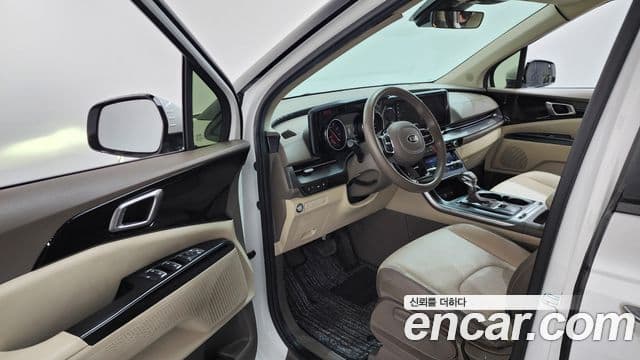 Kia Carnival 2021 — Фото 10/20