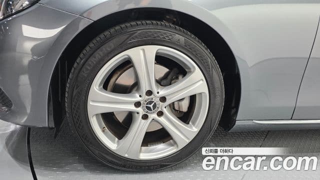 Mercedes-Benz E-Class 2018 — Şəkil 5/20