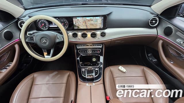 Mercedes-Benz E-Class 2018 — Şəkil 7/20