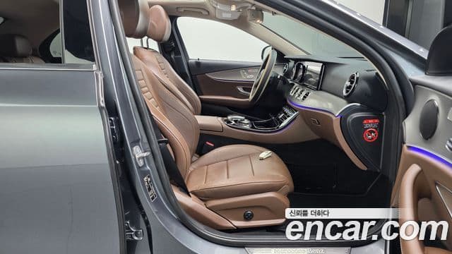 Mercedes-Benz E-Class 2018 — Şəkil 10/20
