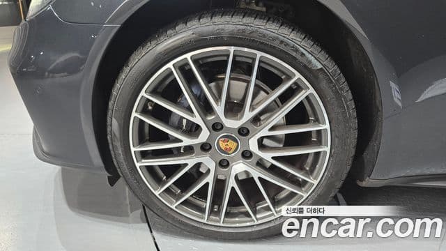 Porsche Panamera 2021 — Şəkil 17/20