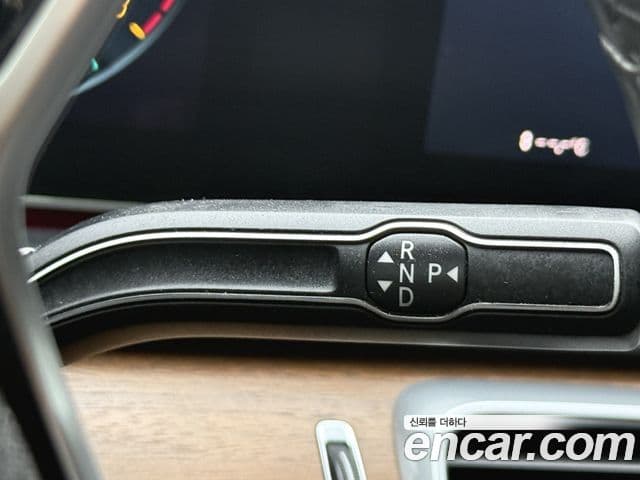 Mercedes-Benz GLE-Class 2019 — Şəkil 7/20
