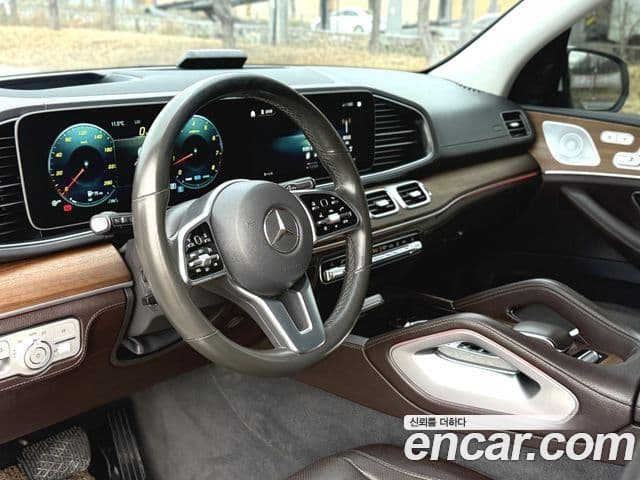Mercedes-Benz GLE-Class 2019 — Şəkil 8/20
