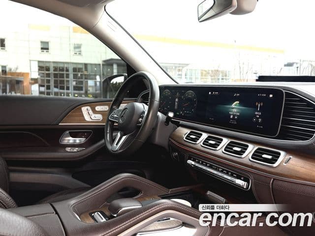 Mercedes-Benz GLE-Class 2019 — Şəkil 13/20