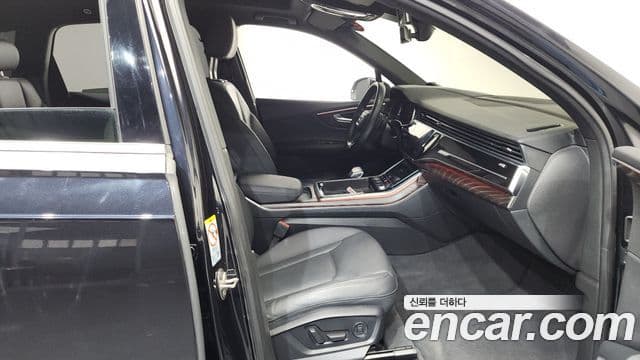 Audi Q7 2021 — Şəkil 11/20
