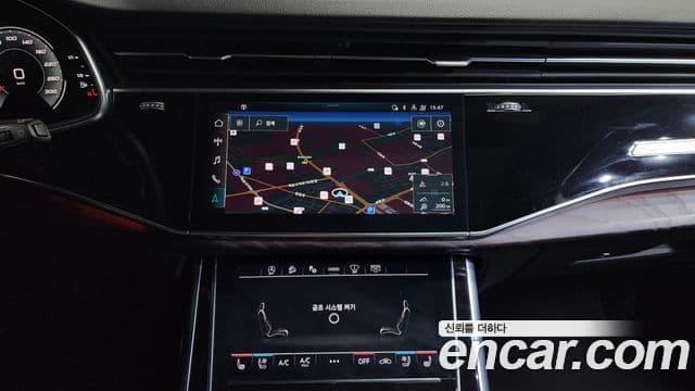 Audi Q7 2021 — Şəkil 14/20