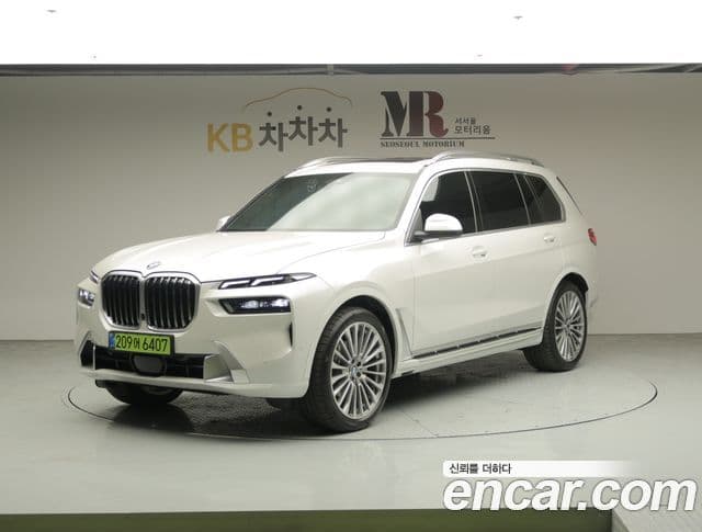 BMW X7 2025 — Photo 2/19