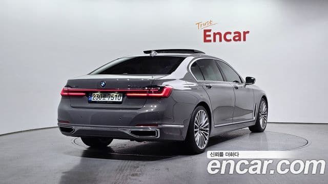 BMW 7 Series 2021 — Photo 20/20