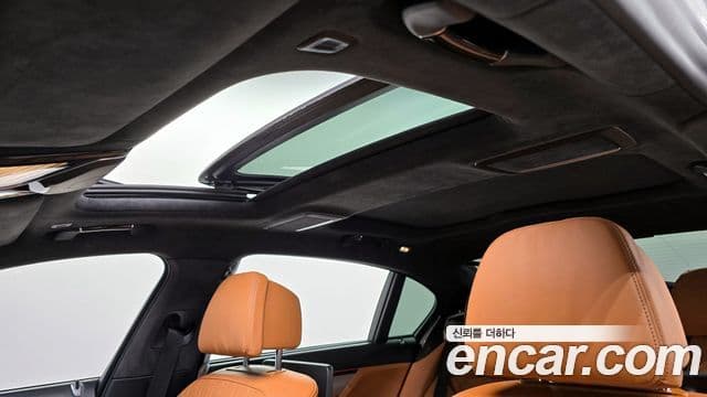 BMW 7 Series 2021 — Photo 19/20