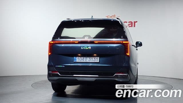 Kia Carnival 2024 — Photo 14/20