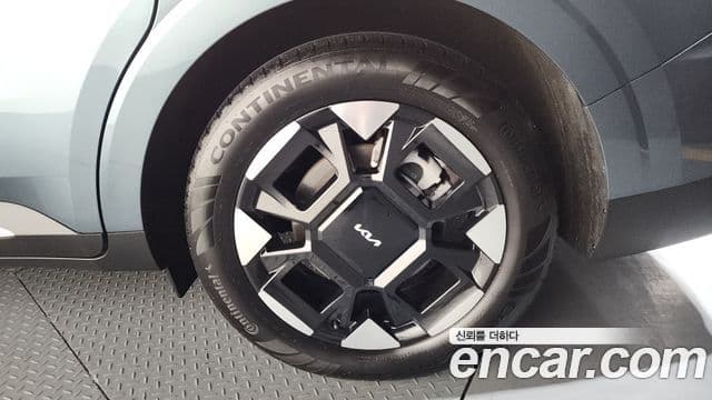 Kia Carnival 2024 — Photo 5/20