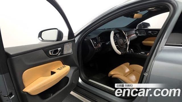 Volvo V60 Cross Country 2020 — ფოტო 10/20
