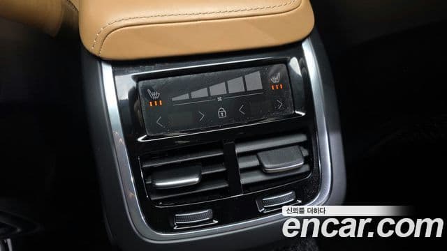 Volvo V60 Cross Country 2020 — ფოტო 18/20