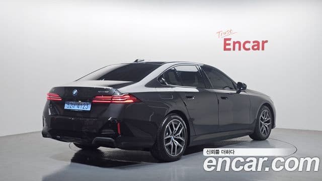 BMW i5 2025 — ფოტო 7/20