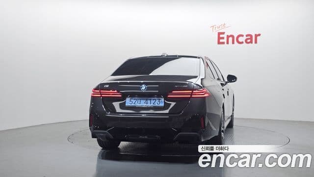BMW i5 2025 — ფოტო 8/20