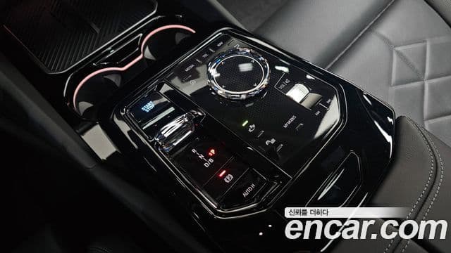 BMW i5 2025 — ფოტო 16/20