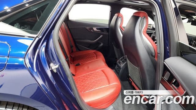 Audi A4 2023 — Şəkil 12/20