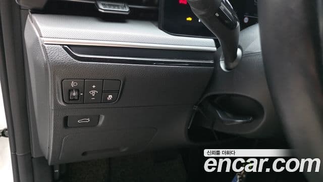 Kia K5 2023 — ფოტო 18/20