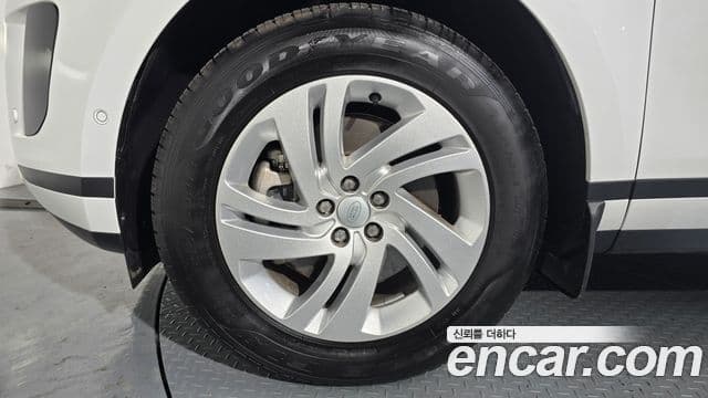 Land Rover Range Rover Evoque 2025 — Фото 5/20