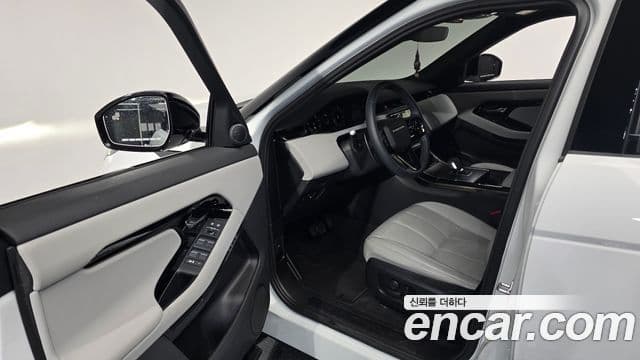 Land Rover Range Rover Evoque 2025 — Фото 10/20
