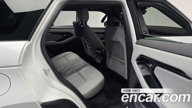 Land Rover Range Rover Evoque 2025 — Фото 12/20