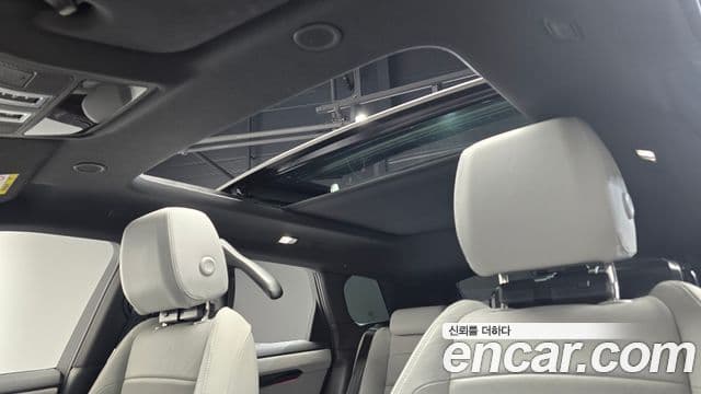 Land Rover Range Rover Evoque 2025 — Фото 19/20