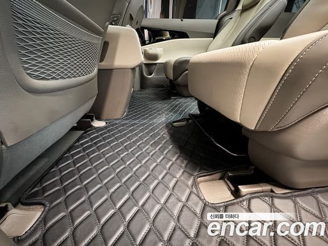 Kia Carnival 2024 — Şəkil 14/20