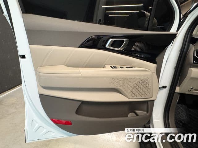 Kia Carnival 2024 — Şəkil 17/20