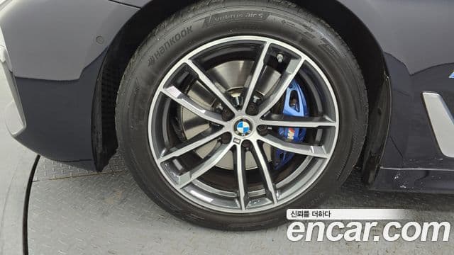 BMW 5 Series 2022 — фото 5 из 20