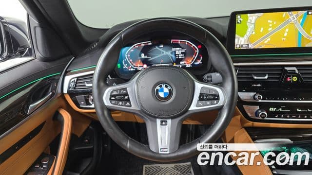 BMW 5 Series 2022 — ფოტო 13/20