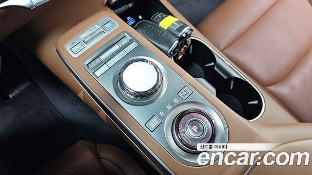 Genesis GV70 2022 — ფოტო 9/20