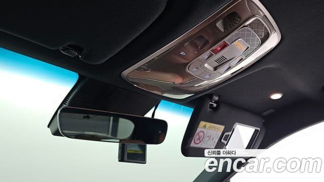 Genesis GV70 2022 — ფოტო 15/20
