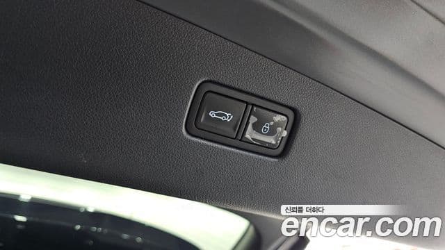 Genesis GV70 2022 — ფოტო 20/20