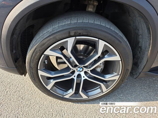 BMW X5 2022 — ფოტო 10/20