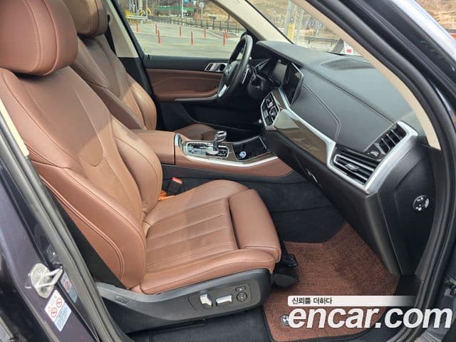 BMW X5 2022 — ფოტო 17/20
