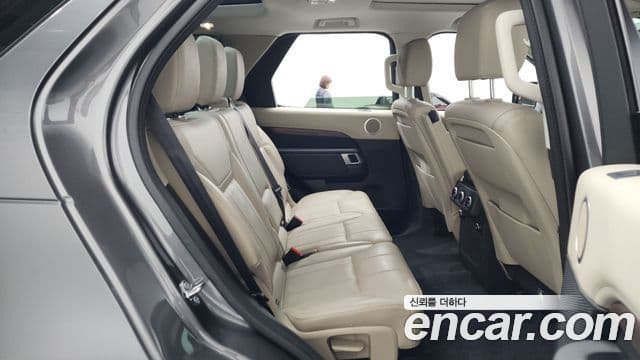 Land Rover Discovery 5 2019 — ფოტო 12/20