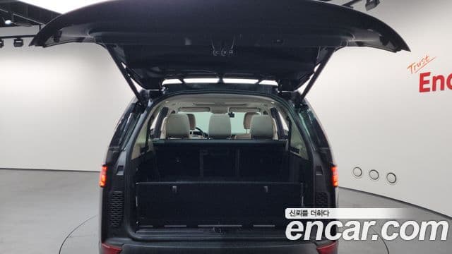 Land Rover Discovery 5 2019 — ფოტო 20/20