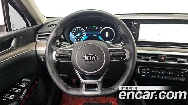 Kia K5 2021 — ფოტო 13/20