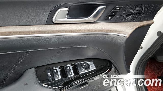 Kia K5 2021 — ფოტო 14/20