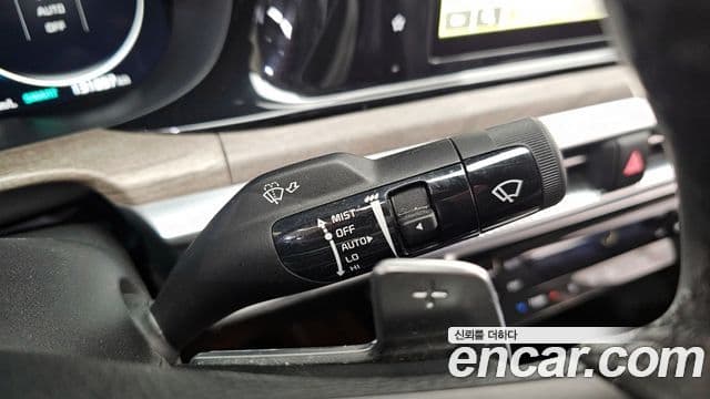 Kia K5 2021 — ფოტო 17/20